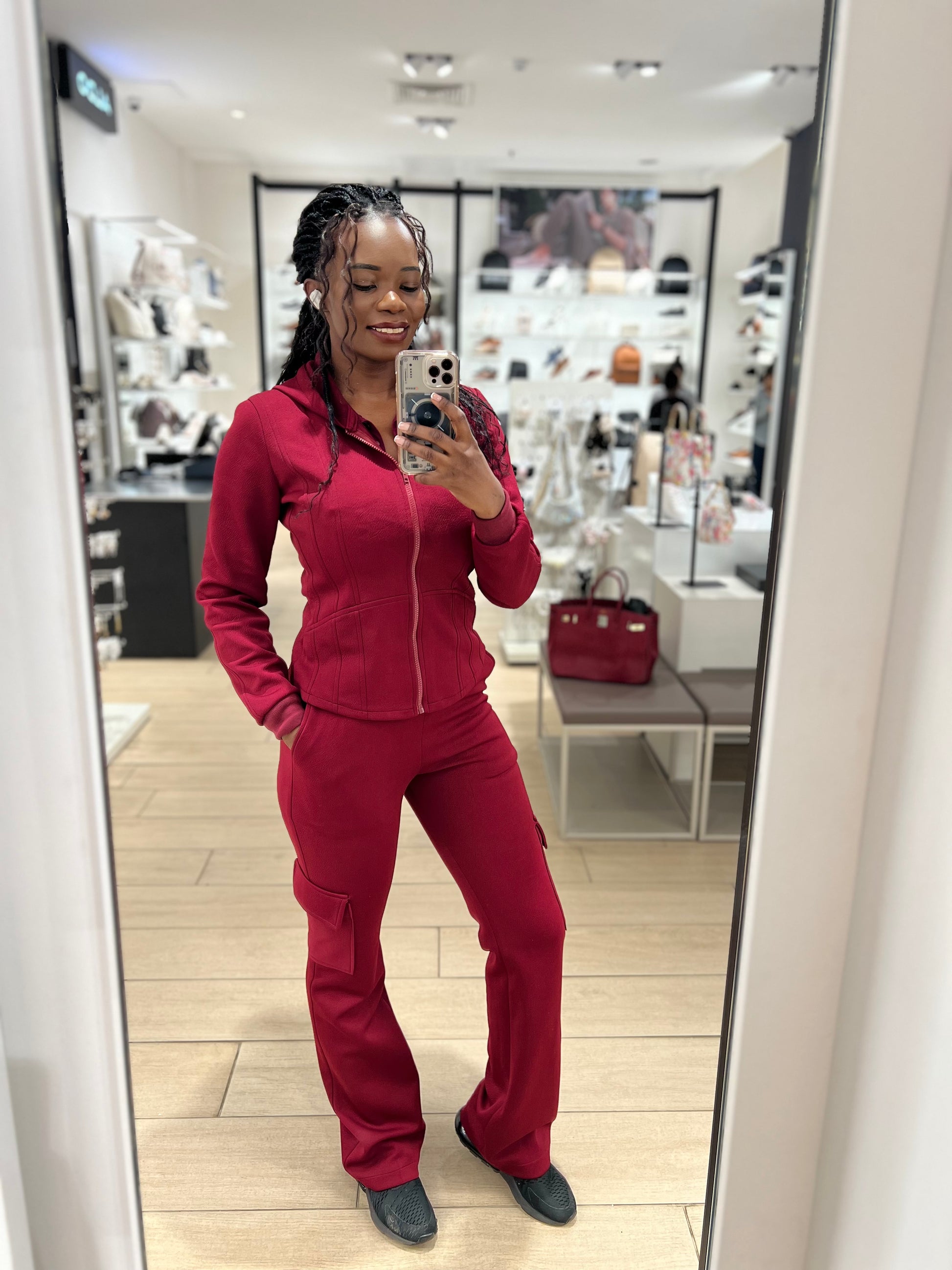LOUNGE TRAVEL WEAR